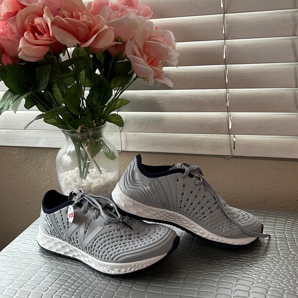 NEW BALANCE SHOES